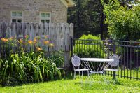 Gartenecke hinter dem Haus